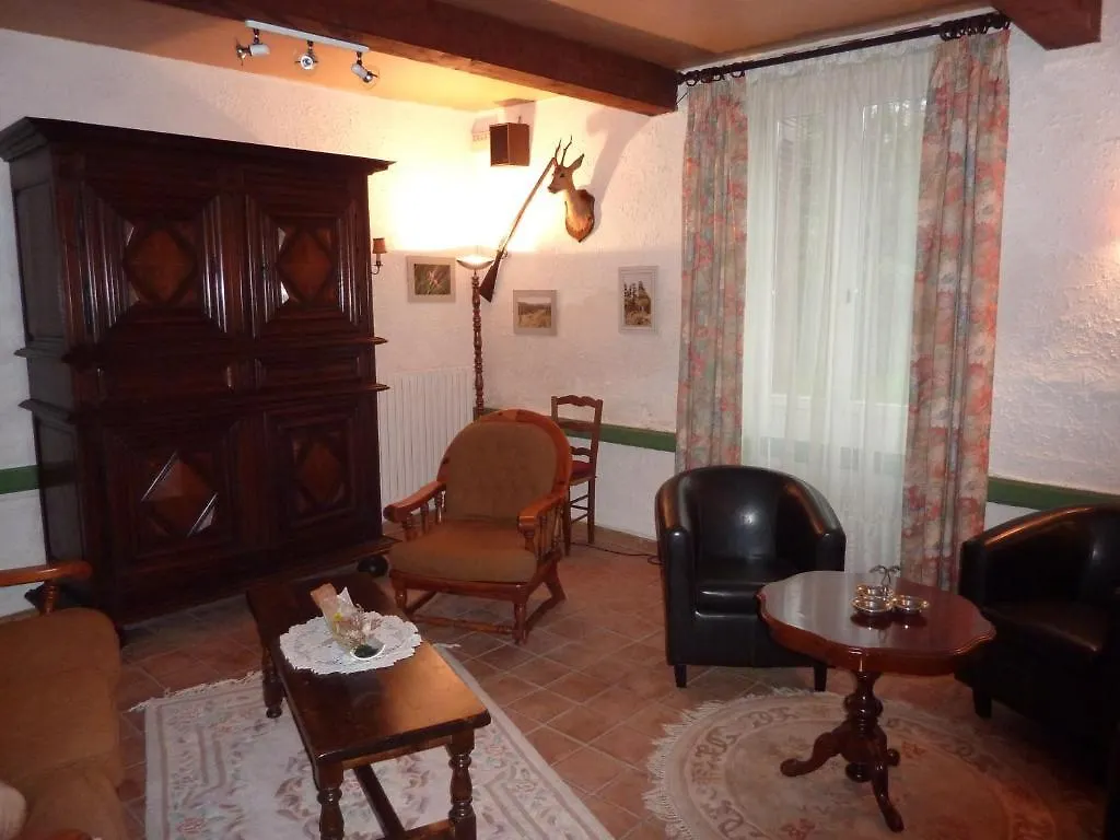 Auberge Du Viaduc Saint-Lattier Hotel